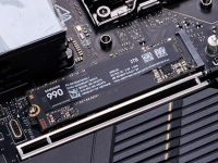 三星990 PCIe 4.0固态硬盘评测：能效狂飙的性能甜点