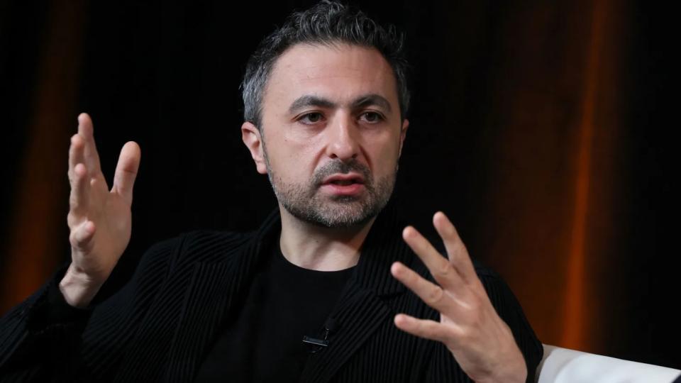 Microsoft forms' super intelligence 'team, led by AI business leader Suleiman-HeadTechPro