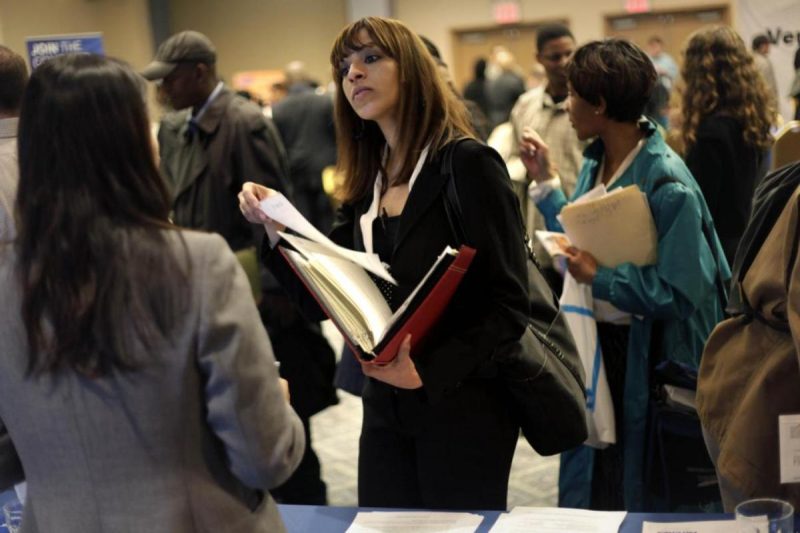 Big factory lays off 14000 employees: AI can't do your job, but it first ruins your job-HeadTechPro