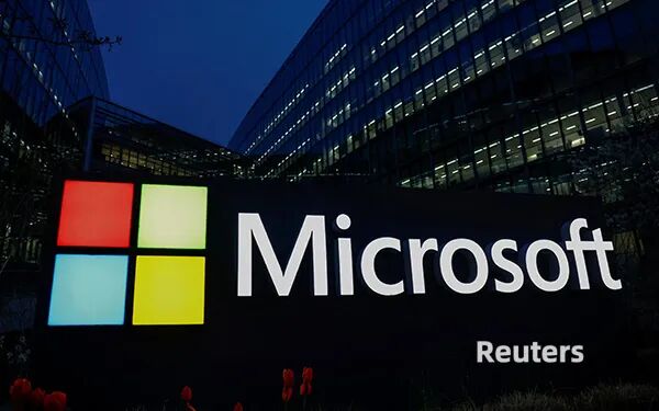 US companies bet on AI to improve efficiency, laying off 950000 employees from January to September-HeadTechPro