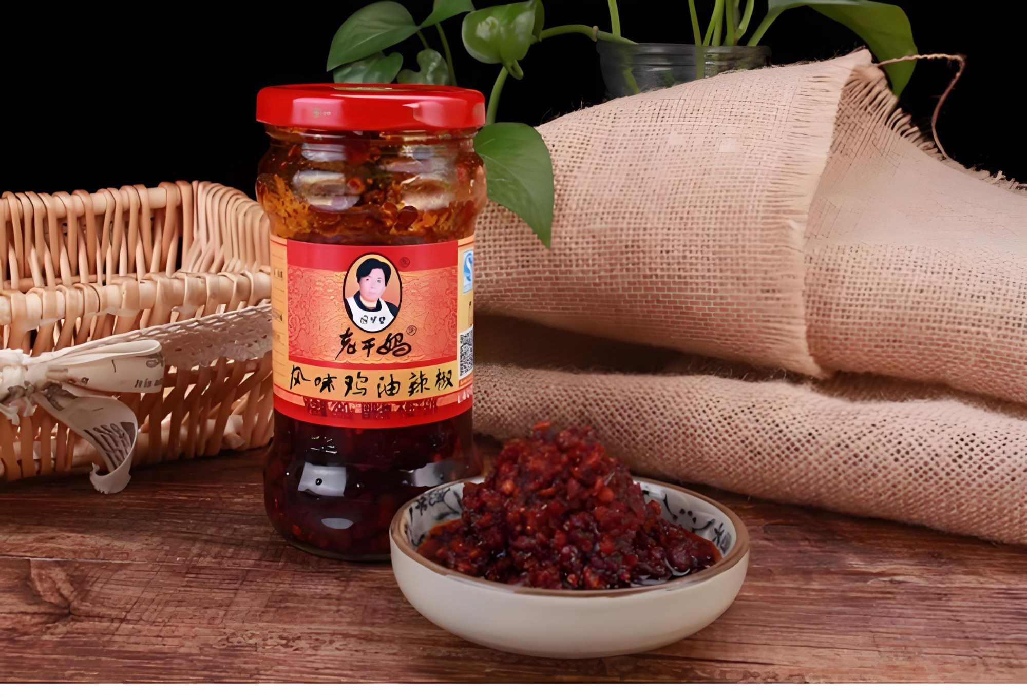 A bottle of old godmother demonstrates how to use AI to create high-quality advertising images-HeadTechPro