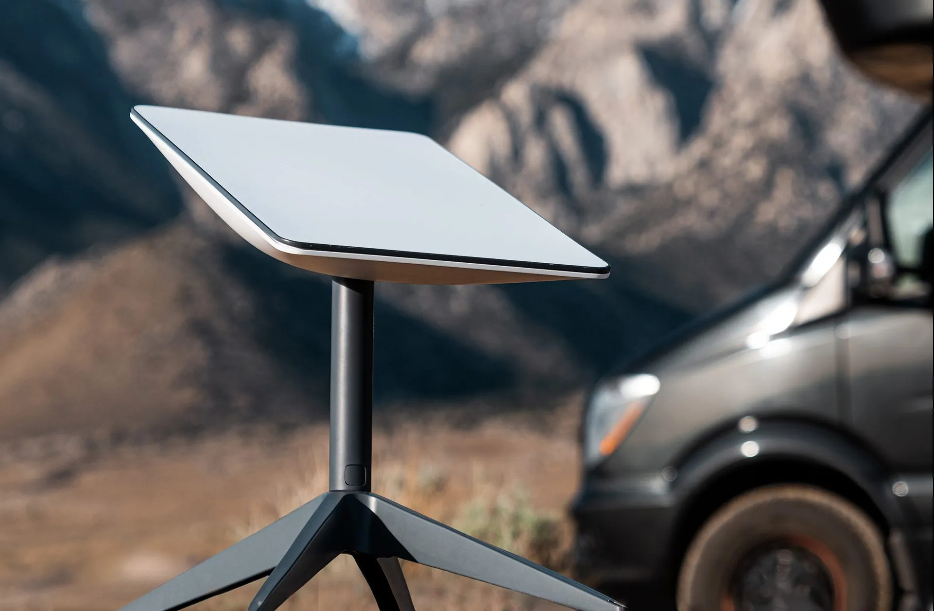 more spectrum and airlines as it passes 8 million customers-HeadTechPro