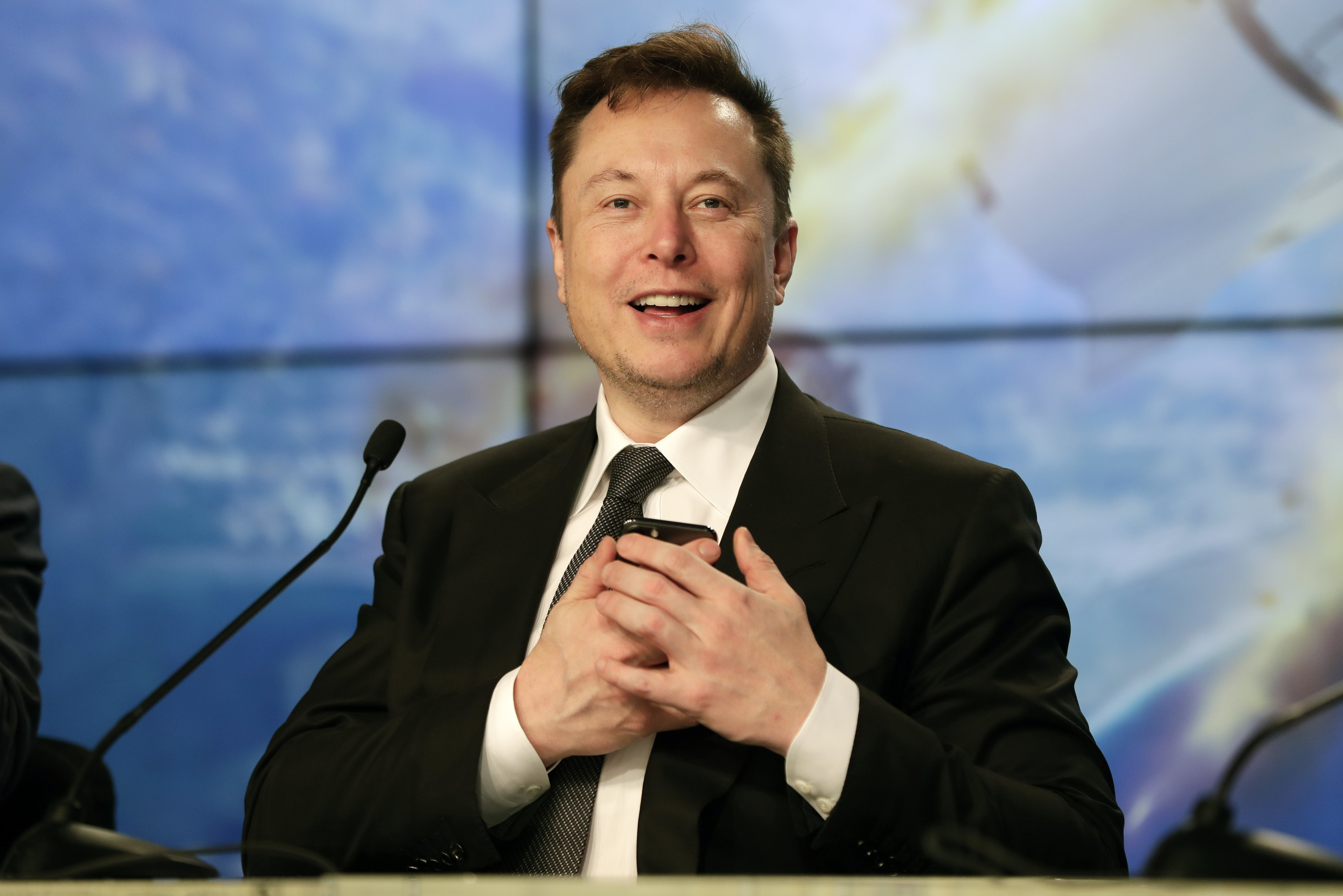 Building data centers in space without the need for cooling or energy. Elon Musk makes a major announcement: We can do it! Chinese companies have also received good news-HeadTechPro