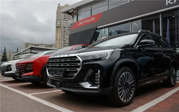 Russia’s Fuel Shortage Worsens; Locals Rush to Buy Chinese EVs, PHEV Sales Double-HeadTechPro